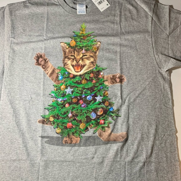 Cat Christmas tree. T-shirt New NWT - Picture 2 of 4